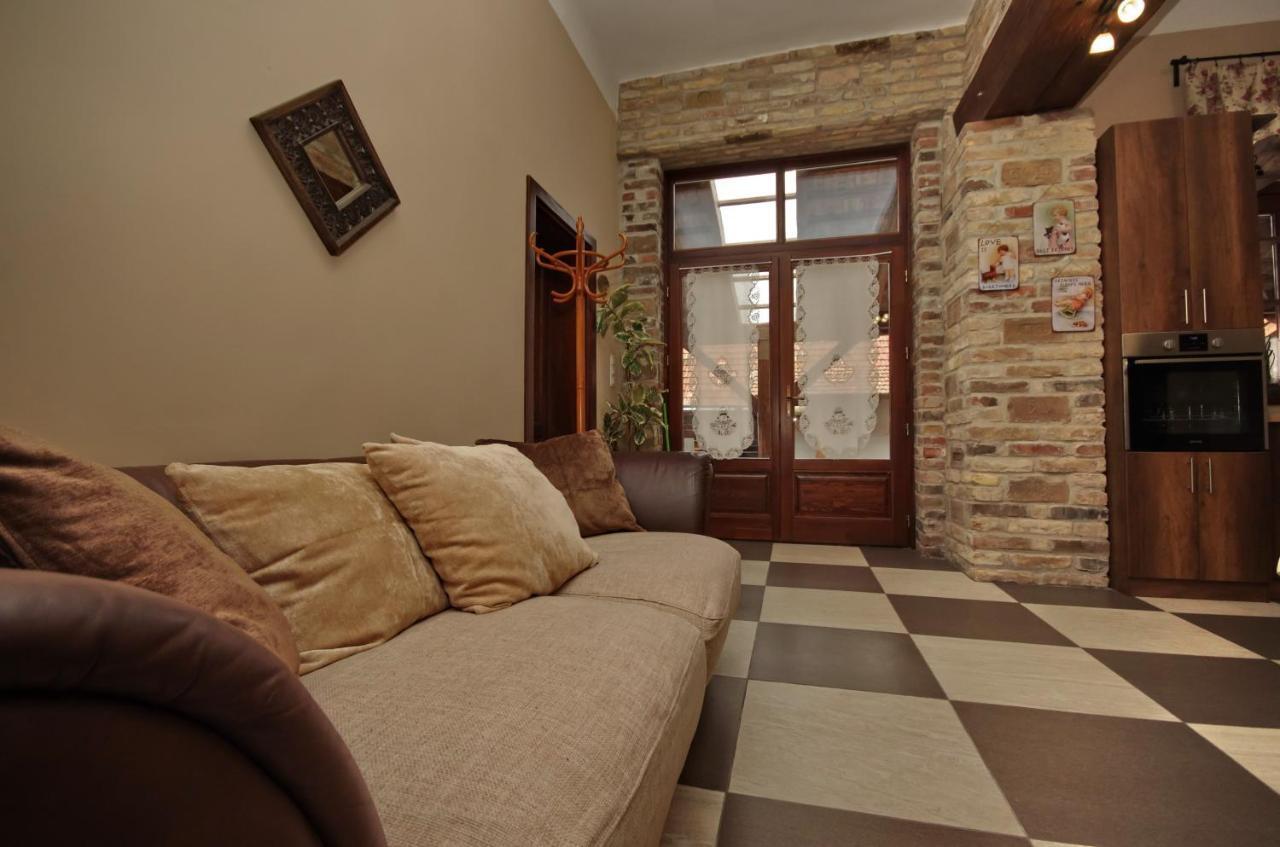 Villa Rusztika Gyula Εξωτερικό φωτογραφία