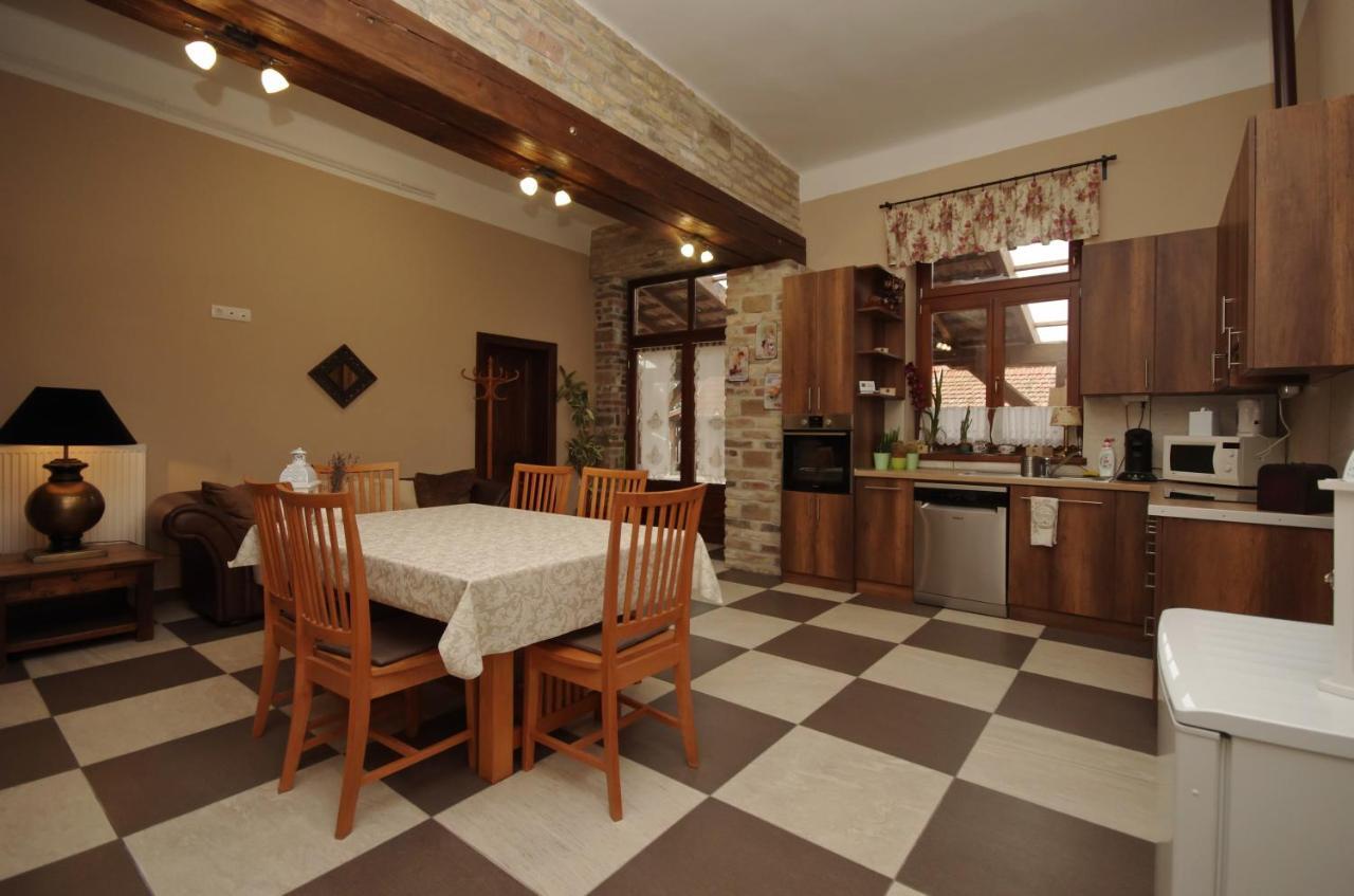 Villa Rusztika Gyula Εξωτερικό φωτογραφία
