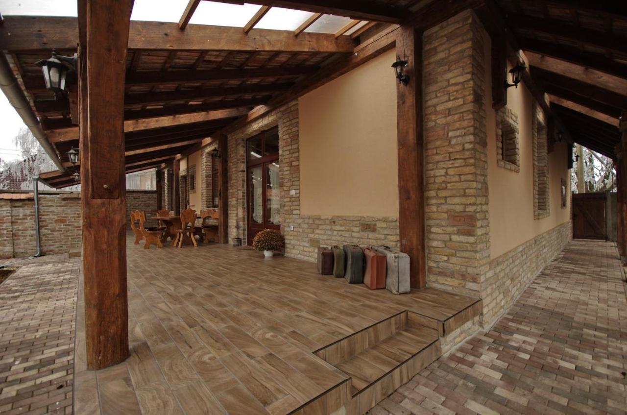 Villa Rusztika Gyula Εξωτερικό φωτογραφία